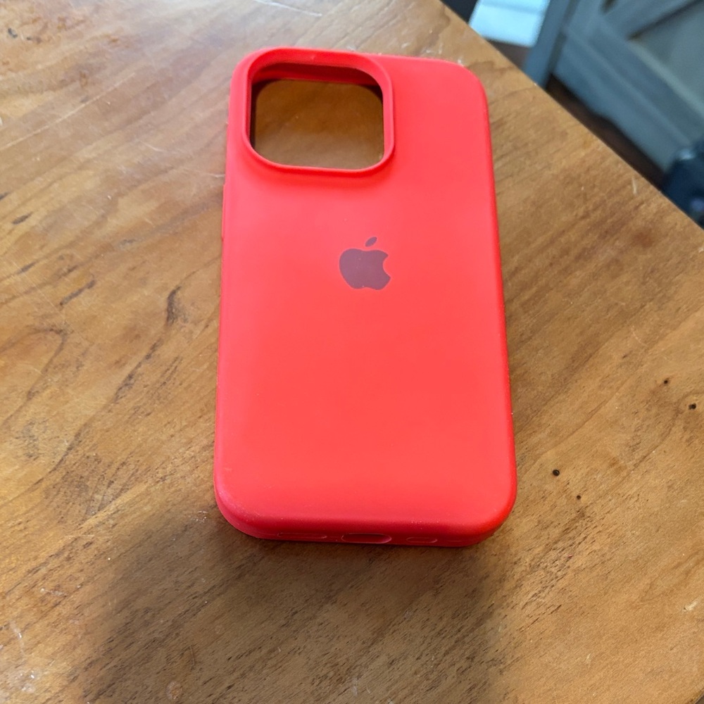 Apple Vibrant Red iPhone Silicone Cover